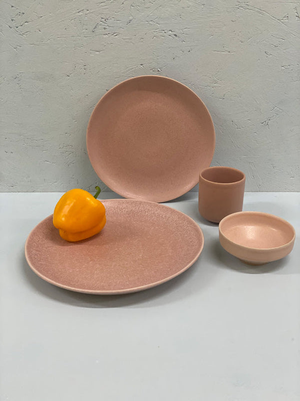 Emilija Bazaar (plates, bowls, mugs)
