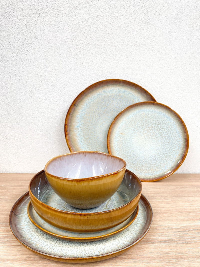 Gabriela Bazaar (plates, bowls, mugs)