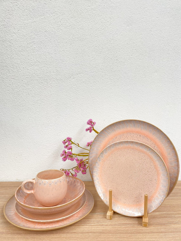 Nicole Bazaar (plates, bowls, mugs)