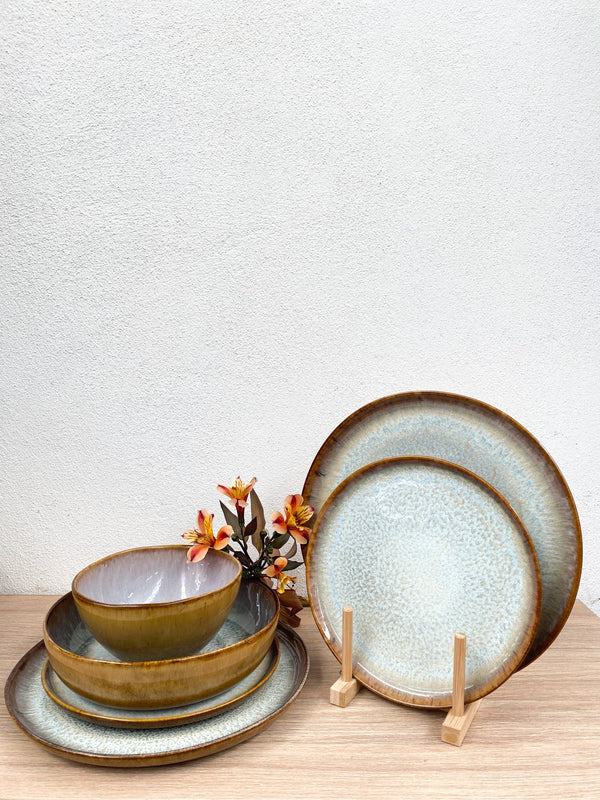Gabriela Bazaar (plates, bowls, mugs)