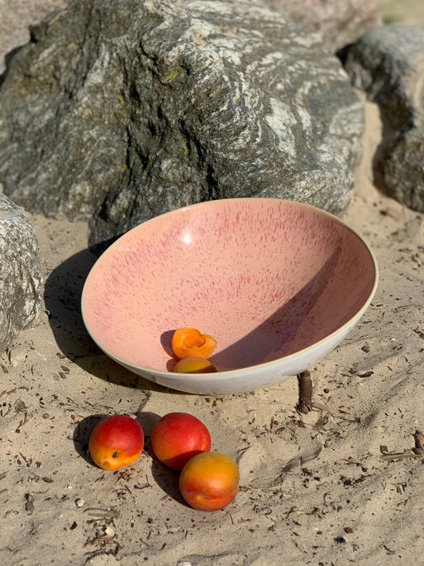Inés Medium Serving Bowl (Natural Rim)