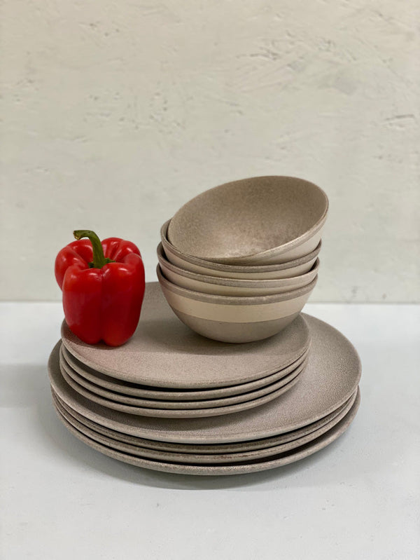 Raquel Bazaar (plates, bowls, mugs)