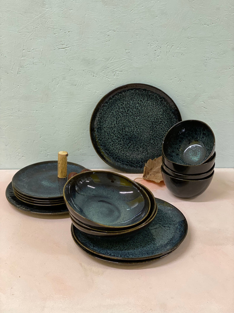 Oliveira Bazaar (plates, bowls, mugs)