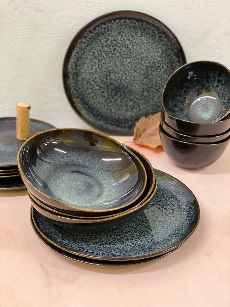 Oliveira Bazaar (plates, bowls, mugs)