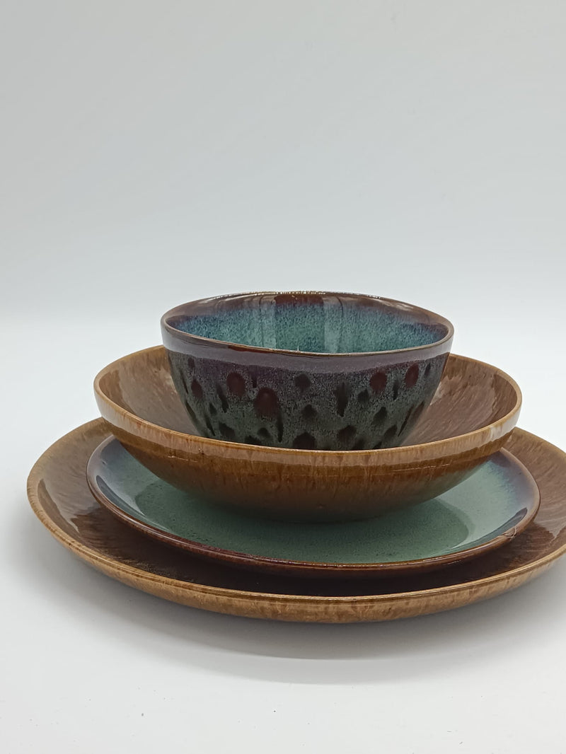 Aphrodite Bazaar (plates, bowls, mugs)